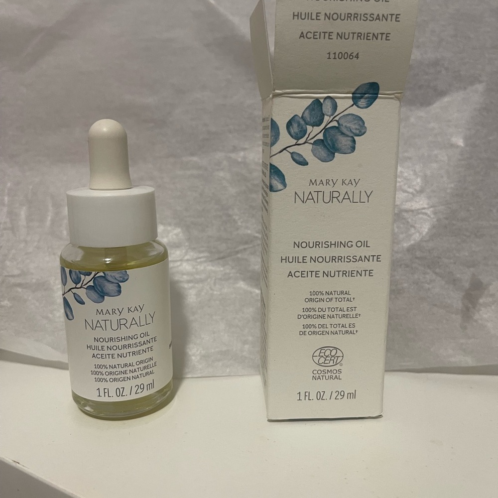 Mary Kay Naturally Nourishing Oil - Cream and Blue